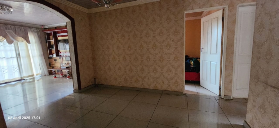 3 Bedroom Property for Sale in Tlhabane West North West